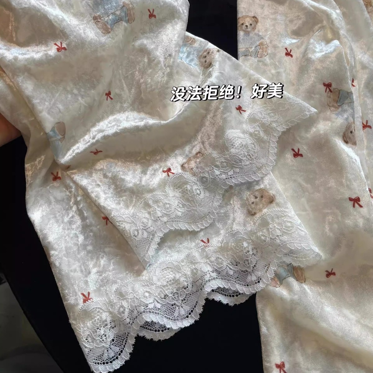 2024年の新型冬の金のベルベットのおやすみの熊のパジャマの女性のかわいい部屋の服の長袖のズボンのカーディガンのスーツ