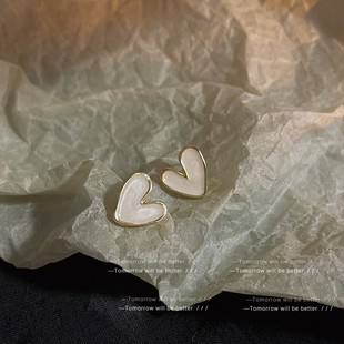 ��ʽ�͹ŵ��͐��Ķ��Ů��������С����Ů�ĕr��ͨ�ڸ߼��ж��Ʒ