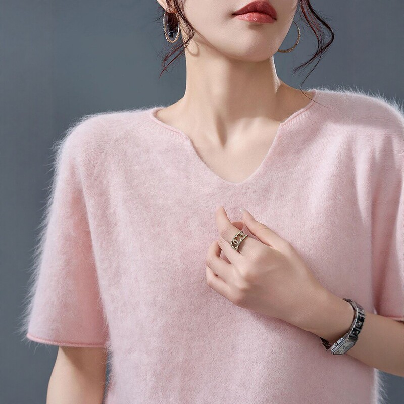 V-Neck Seamless Short-Sleeved Wool Sweater for Women, Loose Knitwear, Cashmere Wool, Mulberry Silk, Brushed Wool, Autumn 26 New Style V-Neck Seamless Short-Sleeved Wool Sweater for Women, Loose Knitwear, Cashmere Wool, Mulberry Silk, Brushed Wool, Autumn 26 New Style