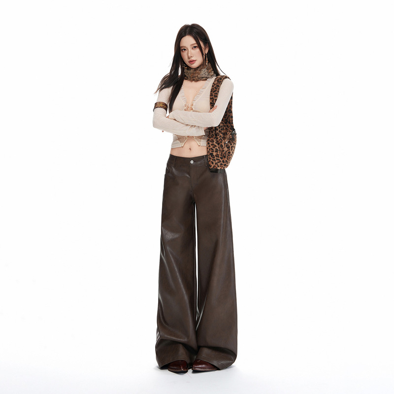 New autumn and winter styles: American retro, trendy, floor-length, mid-rise, loose-fitting, straight-leg, casual, and stylish PU leather pants for women New autumn and winter styles: American retro, trendy, floor-length, mid-rise, loose-fitting, straight-leg, casual, and stylish PU leather pants for women