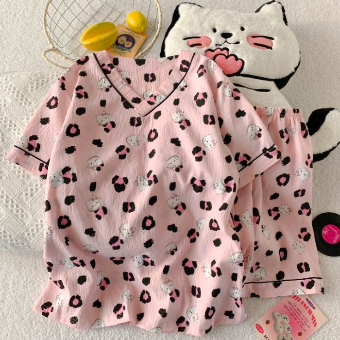 Comercio exterior transfronterizo al por mayor verano nuevo pijama de algodón nublado de mujer pantalones cortos de manga corta red manga roja ropa de hogar de cuello en V dibujos animados