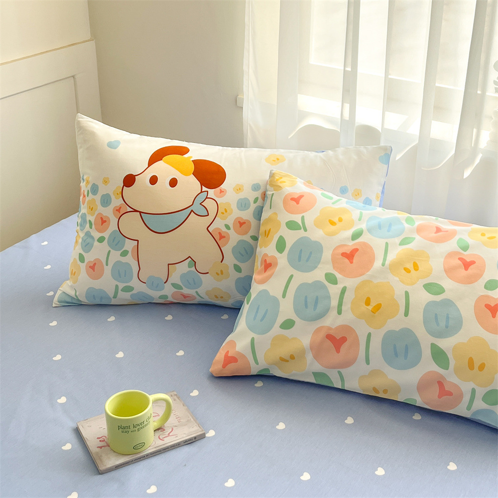Algodón fresco no estático cuatro piezas de alta densidad ins viento dormitorio de estudiantes de dibujos animados cubierta de colcha de algodón A alto soporte de tres piezas