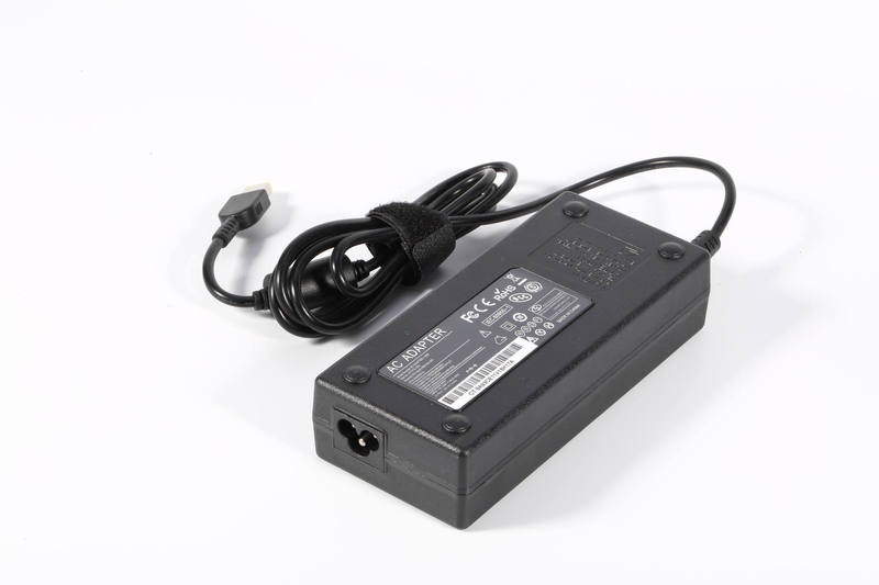 Universally Applicable to Lenovo Notebook T440P Y50-70 Power Adapter 20V6.75A Power Square Port USB