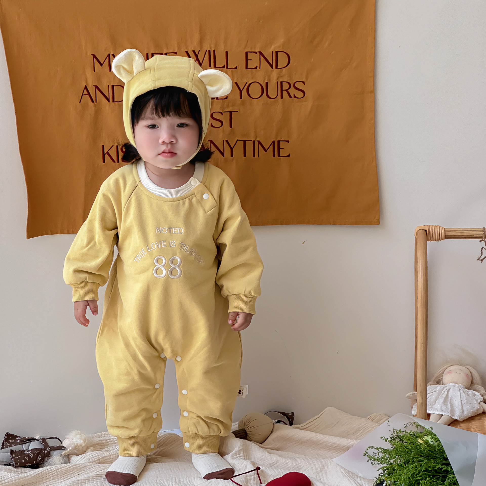 Ropa para niños coreanos 2025 ropa de primavera mono de 0-2 años mampara bebé con gorra, bebé desmontable, mampara de hermano y hermana