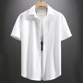 男式衬衫;连衣裙;女式T恤