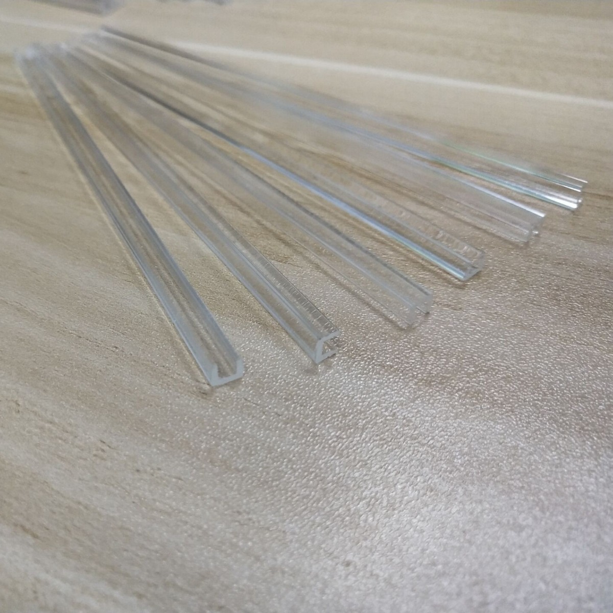 亚克力U型槽格板条分层槽隔板条分隔U型透明条上下分层用隔板条