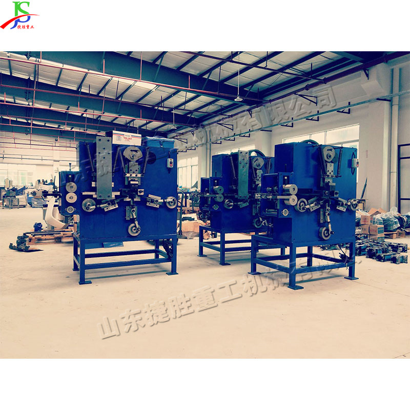 Metal embalaje hebilla máquina de alimentación automática hebilla de acero hebilla de hierro máquina de formación de bobina de acero de escritorio máquina de producción de bloqueo de embalaje