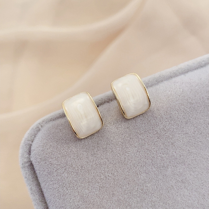 Pendientes de aleación moda coreana, estilo lujo ligero, ideales para puestos callejeros, mercado nocturno y ventas en vivo, al por mayor