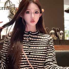 黑白撞色条纹长袖针织开衫外套女2025早秋新款辣妹修身短款上衣潮