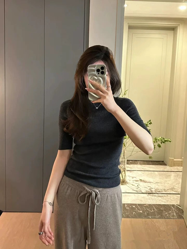 25秋冬新款羊毛女五分袖半高打底衫针织衫轻奢简约修身纯色高级感|undefined