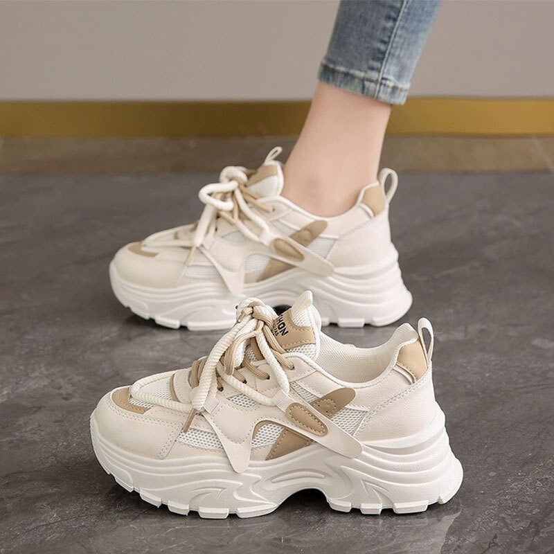 Versatile White Sneakers for Petite Women, Height-Increasing Thick-Soled Sports Shoes, New Breathable Mesh Dad Shoes for Spring 2026 Versatile White Sneakers for Petite Women, Height-Increasing Thick-Soled Sports Shoes, New Breathable Mesh Dad Shoes for Spring 2026