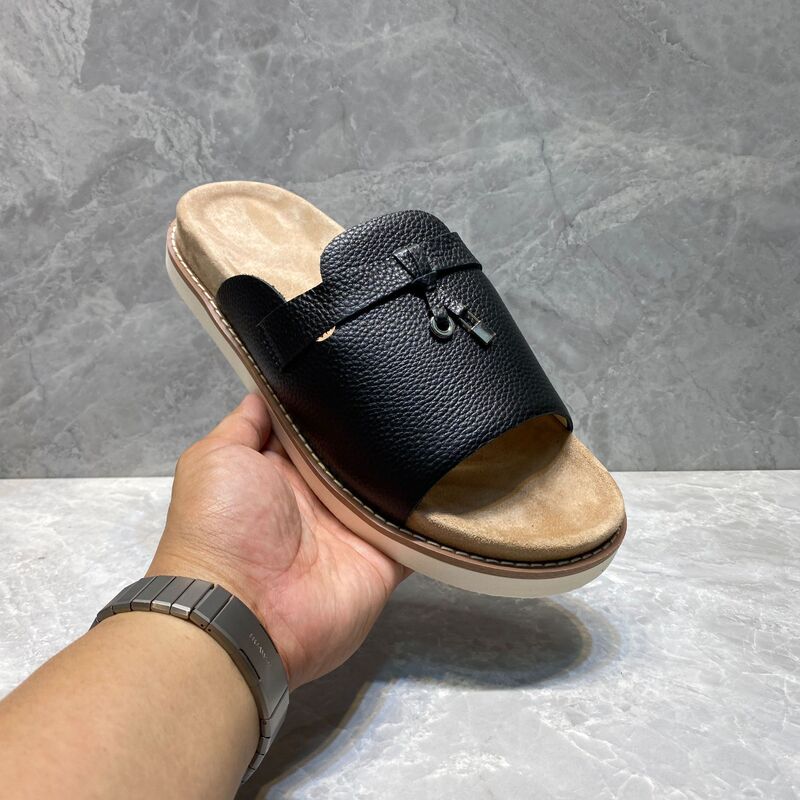 Men's High-End Soft Leather Slippers, Guangzhou High-Quality Slip-On Soft-Soled Wear-Resistant Trendy Internet Celebrity Slippers, Stylish Mule Shoes Men's High-End Soft Leather Slippers, Guangzhou High-Quality Slip-On Soft-Soled Wear-Resistant Trendy Internet Celebrity Slippers, Stylish Mule Shoes
