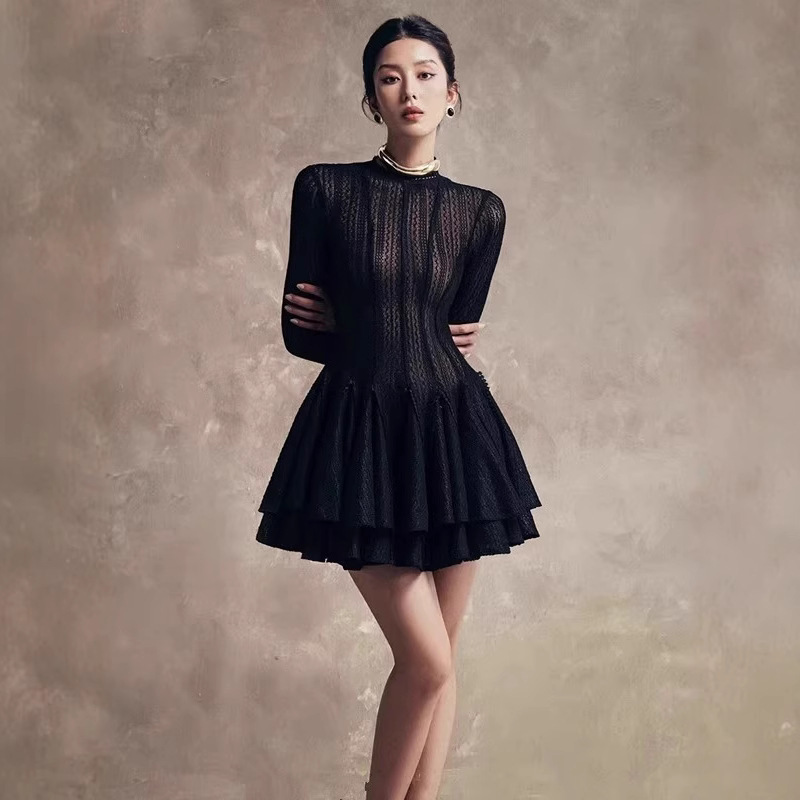 2026 Spring and Summer Black Round Neck Long-Sleeved Dress for Women with Puffy Skirt 2026 Spring and Summer Black Round Neck Long-Sleeved Dress for Women with Puffy Skirt