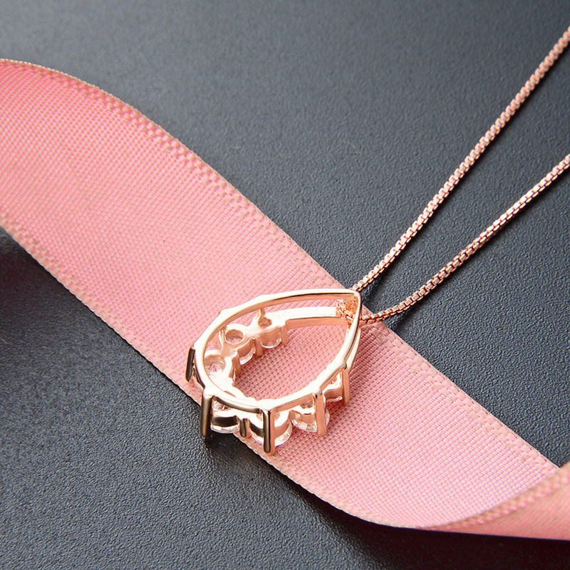 925 plata esterlina colgante de gota de piedra de diamante para mujeres de alto nivel nicho diseño ligero de lujo cadena de clavícula para novia