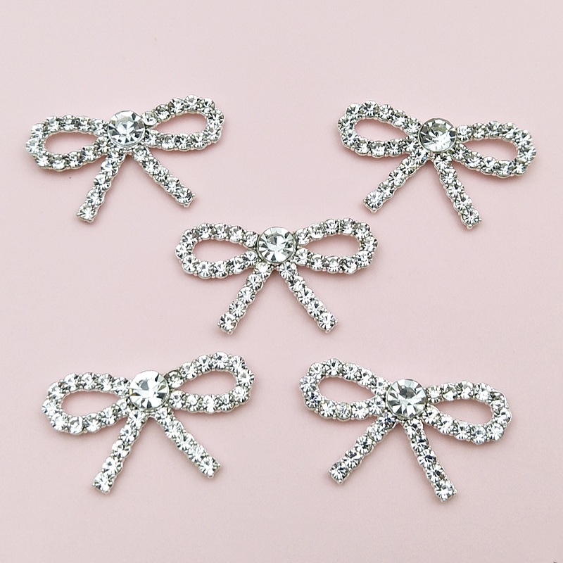 Fashionable Crocs-style slippers with bow