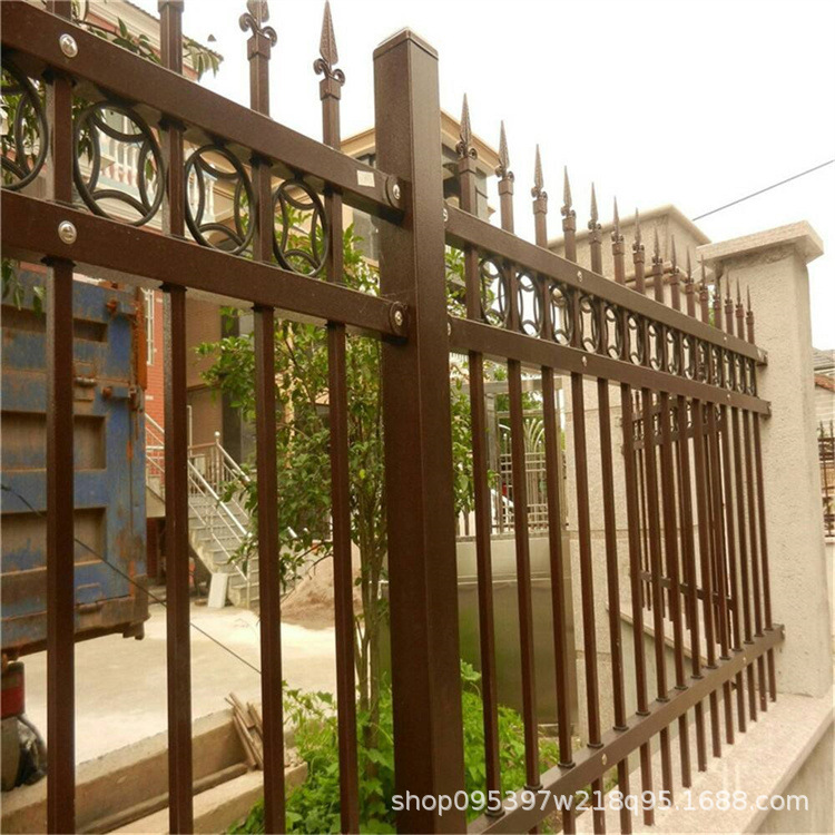 厂家专业定制住宅小区围栏学校防翻越带枪尖式Q235镀锌钢管护栏