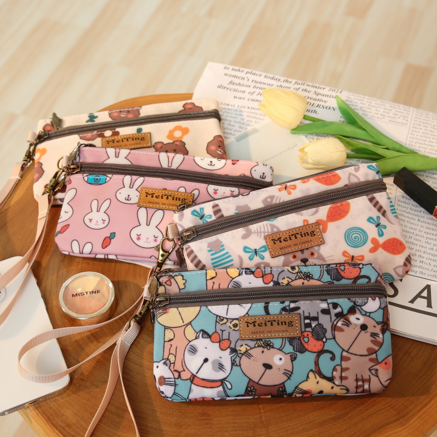 Fashionable Waterproof Cartoon Print Mobile Phone Bag, Large Capacity Double-Layer Women's Coin and Id Bag, Portable Handbag for Outings