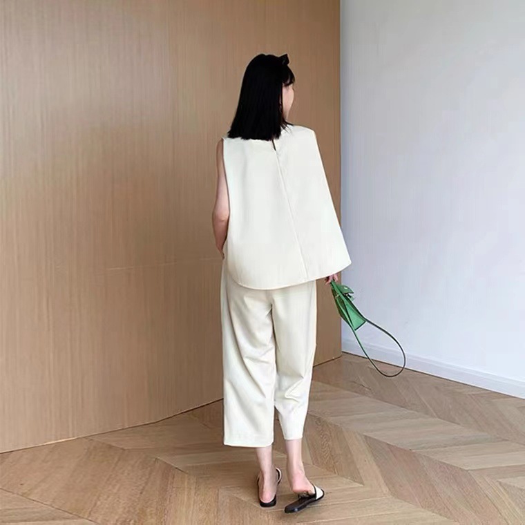 Bộ áo không tay phối quần ống rộng nữ phong cách trưởng thành mùa hè FL222202 — Màu xanh lam đậm, Màu trắng