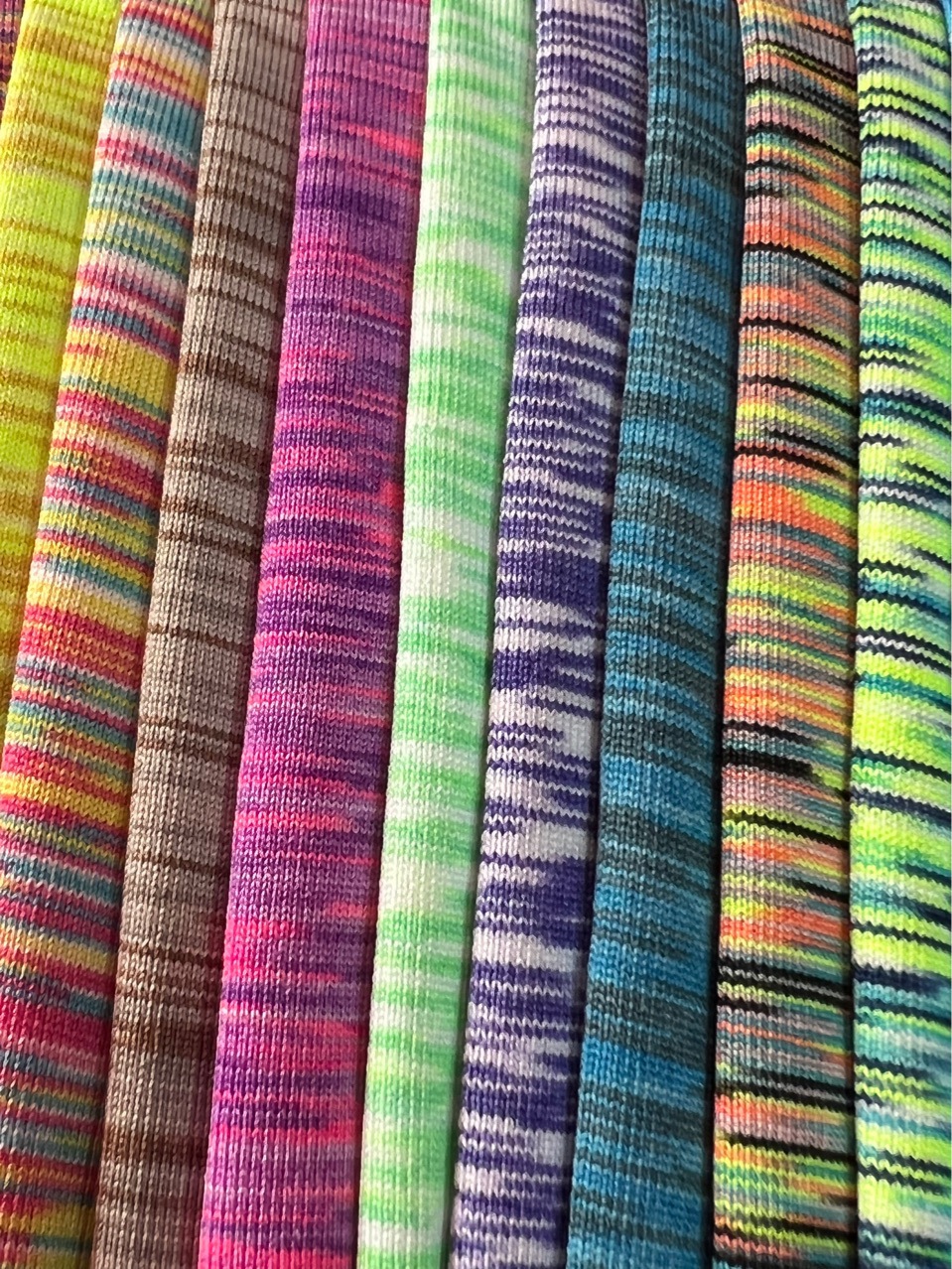 七彩平纹弹力针织布
