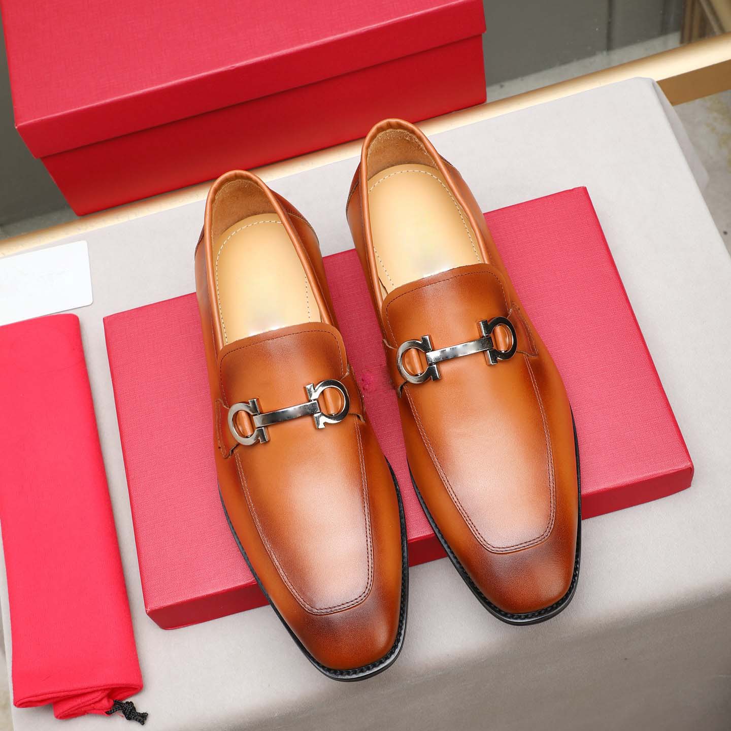 Kişi dəri loafer ayaqqabı, at qaşı tokalı klassik model