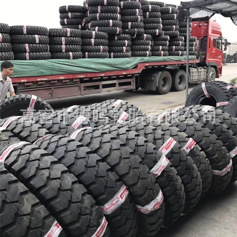 Suministro de neumáticos de la máquina de trabajo 11,00-20 sesgo neumático fuera de carretera 1100-20