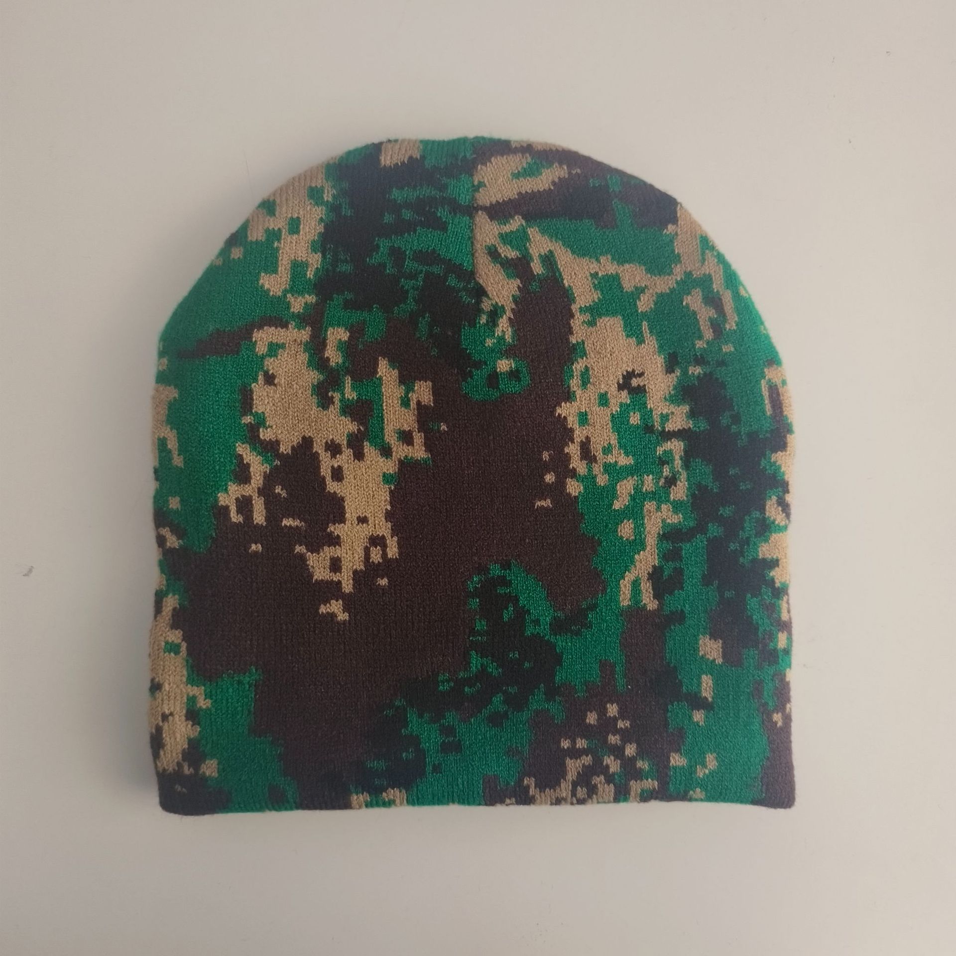 Sombrero de lana jacquard de camuflaje de punto Shun Zun Sombrero de jersey creativo cálido de invierno también se puede fijar