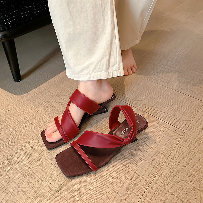 El nuevo tacón de verano de Grape Mom tiene 5,5 cm de altura ~ Temperamento cabeza cuadrada con punta abierta sandalias y pantuflas de cuña de tacón grueso mujeres