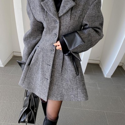 Dongguk door 2021 Net Red suit coat leisure time Waist temperament Retro Imitation wool Dress