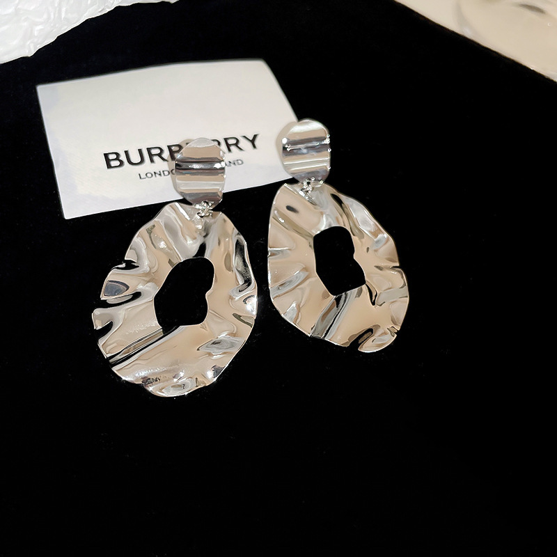 Aguja de plata diamantes geométricos aretes de perlas redondos ligeros de lujo de alta calidad pernos de orejas de estilo francés temperamento femenino orejas de nicho mayorista image 36
