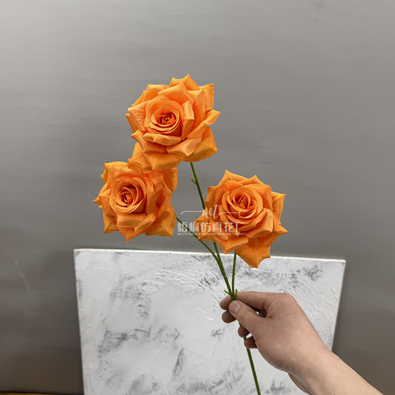 3-head curled diamond rose—orange