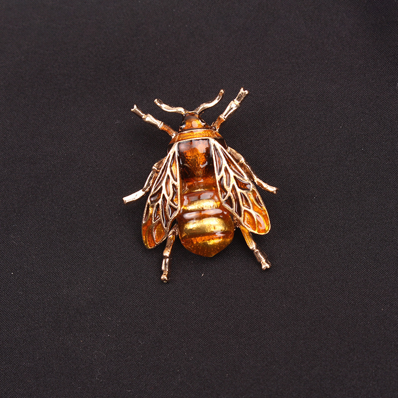 European and American Enamel Bee Brooch Fashion Diamond Insect Brooch Bee Pin Versatile Clothing Accessories Ready for Sale