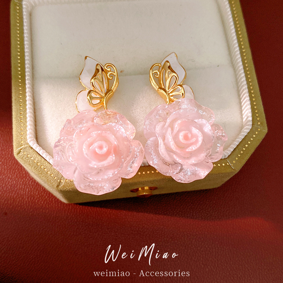 Aguja de plata goteando aceite de resina de mariposa flor pernos de aretes de viento dulce pequeño fresco de vacaciones aretes de aretes de aretes de lujo ligero de alta calidad aretes de aretes