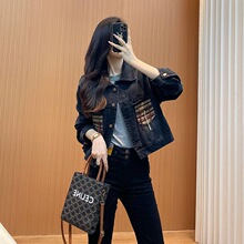 ţ�ж�����Ů�����¿�2025�r������nϵ���eŮ���紺��ɫ�A������
