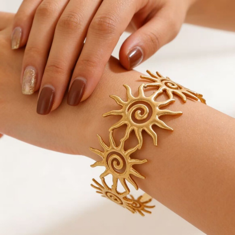 Xingyu European and American Style Stainless Steel Sun-Shaped Open Gold Bracelet for Women, High-End Jewelry, Cross-Border Hot-Selling Stackable Accessory
