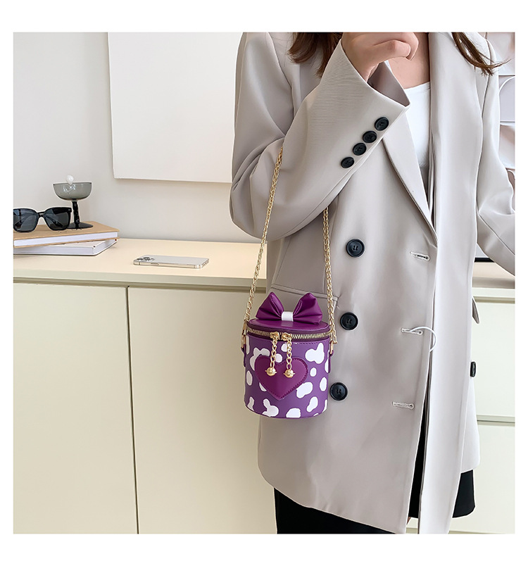 Women's Small Pu Leather Solid Color Streetwear Square Zipper Bucket Bag display picture 4