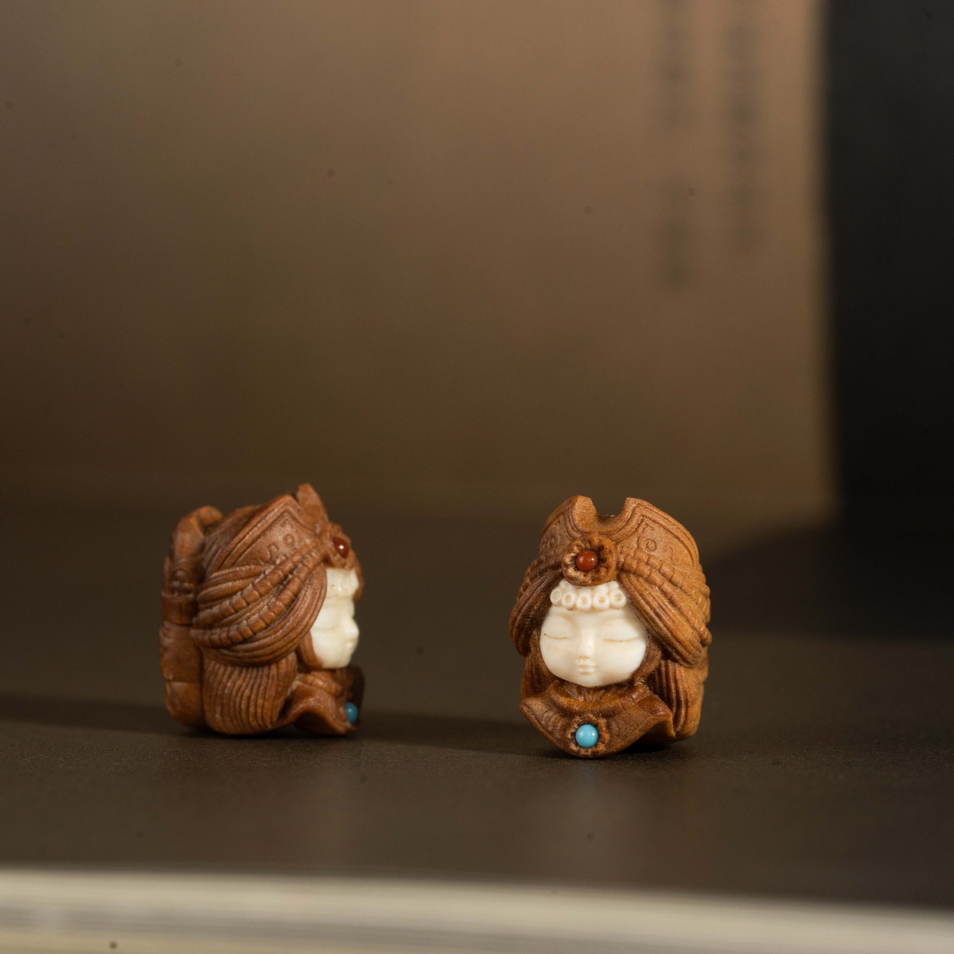 Natural Laoshan sandalwood carving inlaid with mammoth ivory, refrigerator magnets, decorative beads, accessories, Buddhist beads, decorative pendants