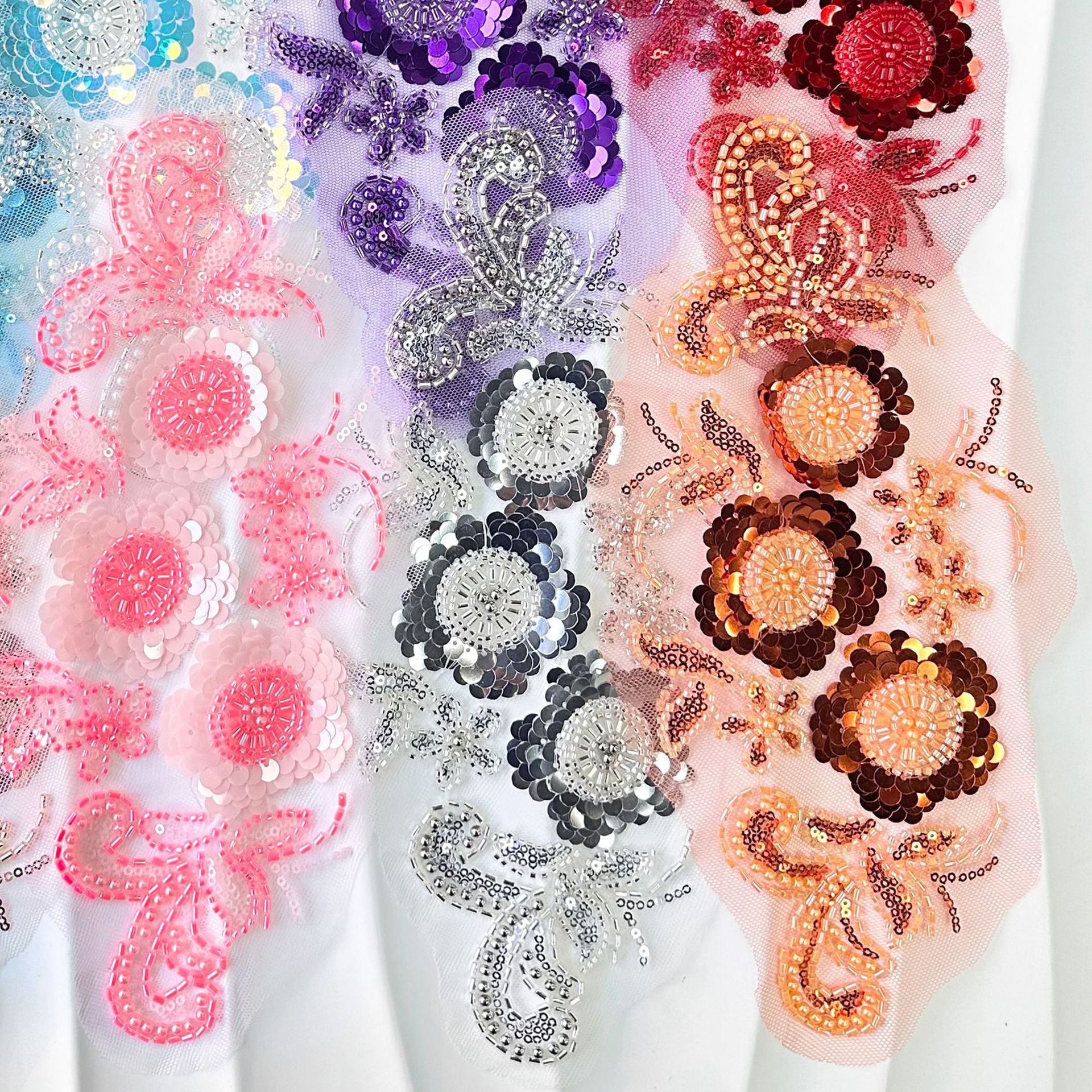 Flores tridimensionales subsidios de malla bordados perlas de clavos manuales parches vestido vestido vestido vestido de boda accesorios de decoración al por mayor image 5
