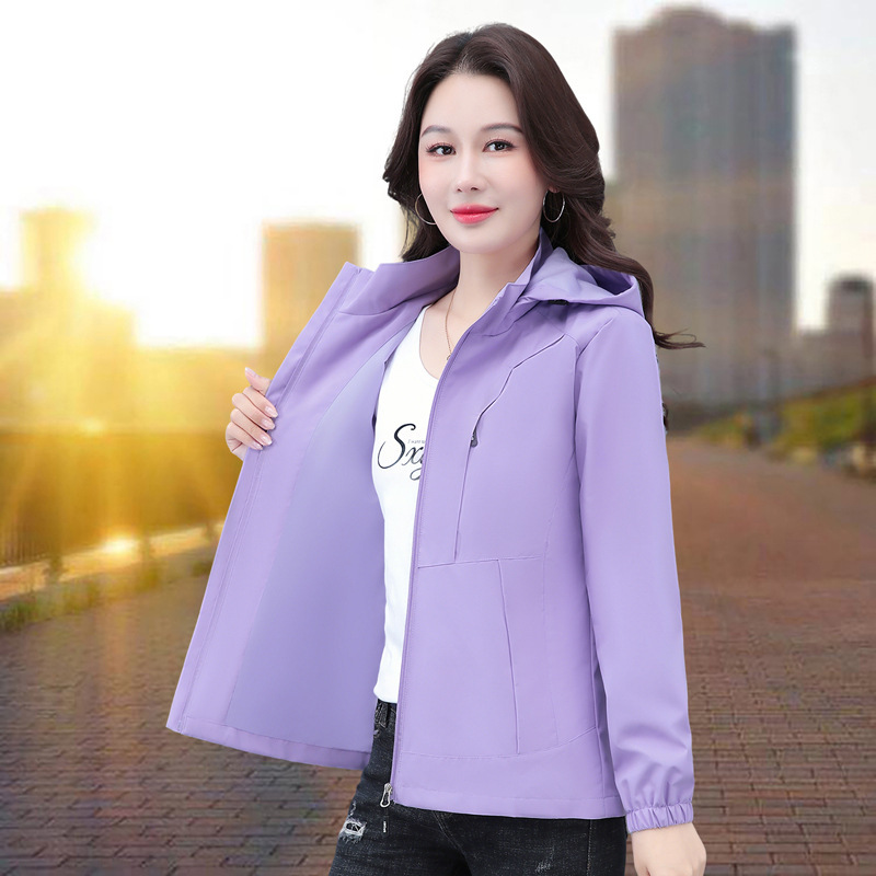 夹克外套女士春秋款2025新款爆款休闲妈妈短款风衣户外冲锋衣薄款|undefined