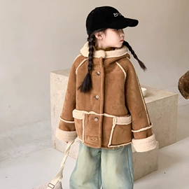 童裤;童套装;童连衣裙