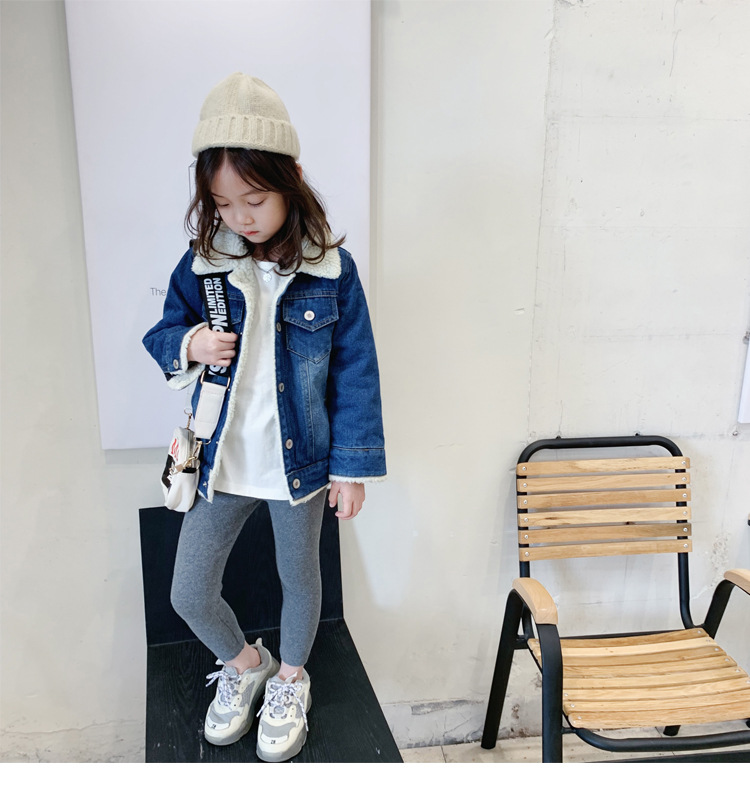 Giacca in denim di velluto per bambine, autunno e inverno 2025, nuova giacca in denim di lana di agnello per bambini di taglia piccola e media_voghion.com