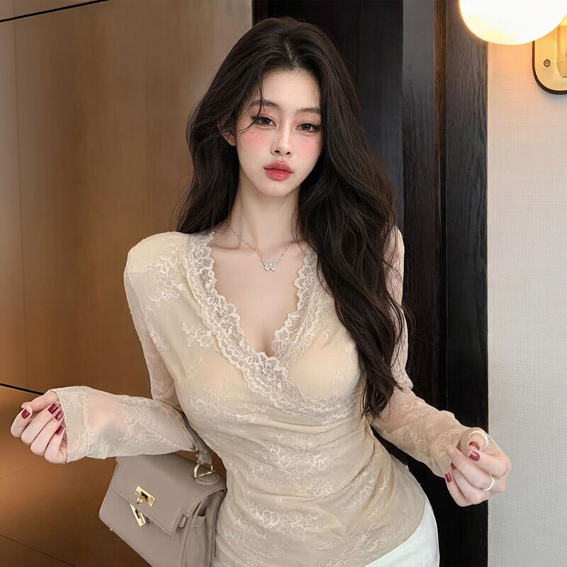 Elegant and mature style cross V-neck long-sleeve lace top for women, new autumn design, waist-cinching, slimming, pure and alluring base shirt