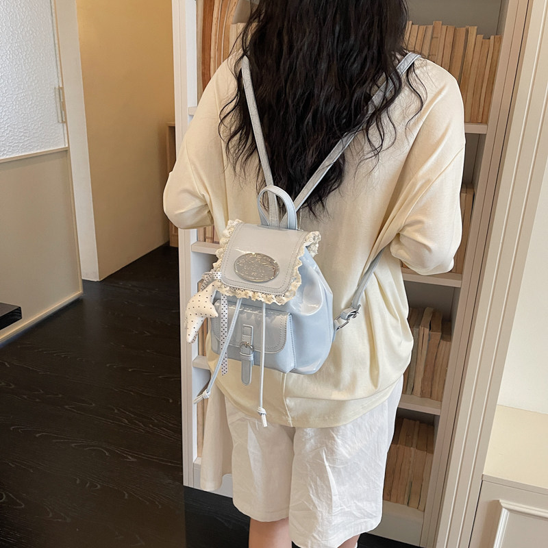 Colegio 2026 bolsa de moda para viajeros mujeres nuevo estilo de viento versátil verano hombro pequeño paquete de clase coreano mochila