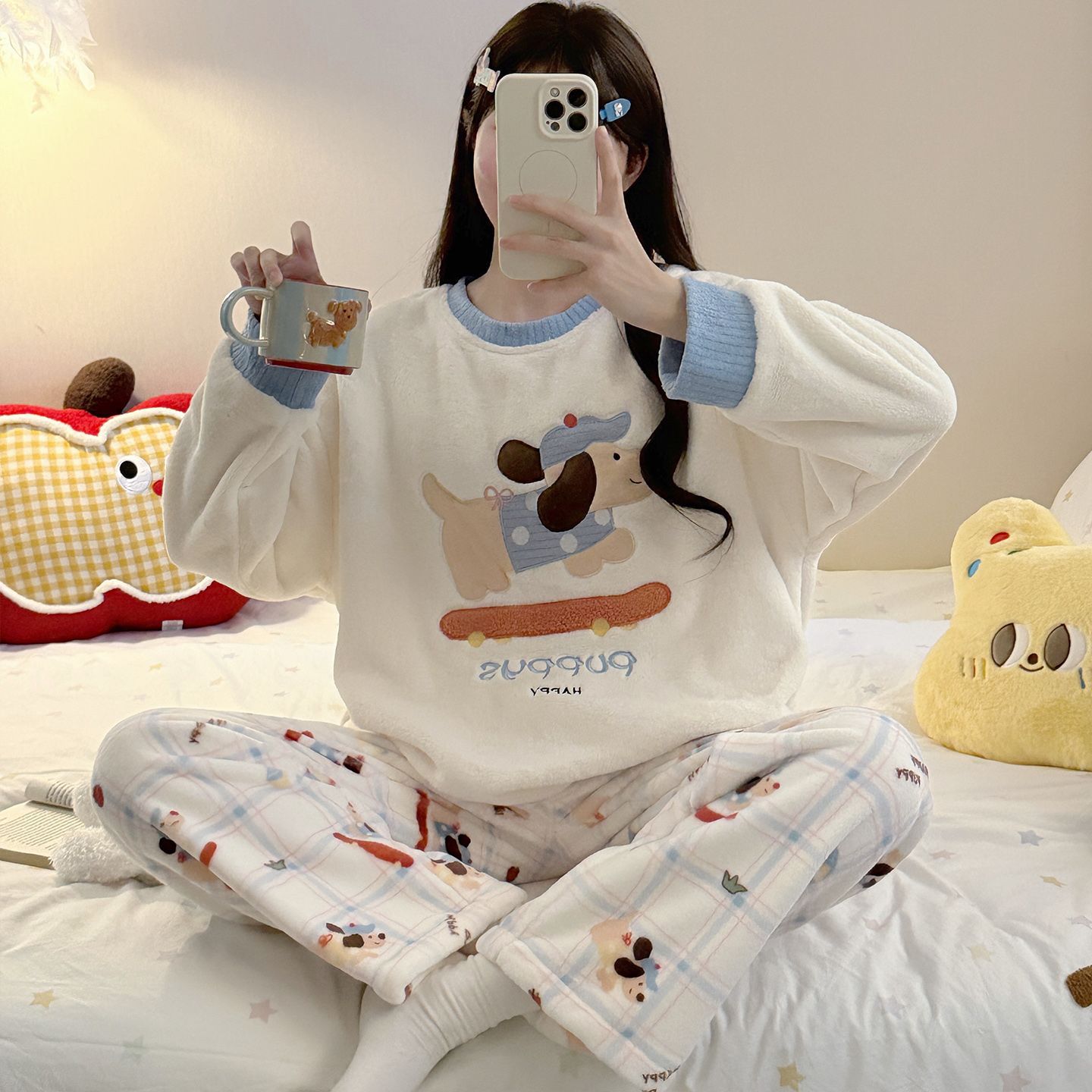 Otoño y invierno pesado coral pijamas de terciopelo femenino estilo coreano terciopelo de franela caliente se puede usar con ropa de casa de estudiantes