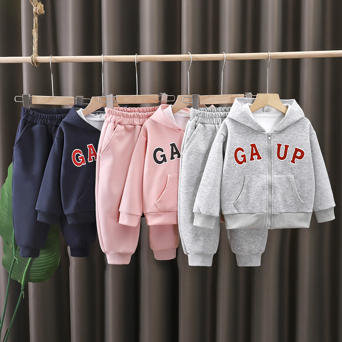 Trajes de vestir para niños otoño nuevos cardigans para niños 2025 con cremallera trajes deportivos encapuchados para niños image 1