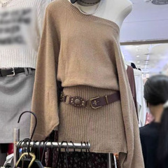 韩系小个子长袖针织连衣裙女入秋新款设计感斜肩蝙蝠袖收腰短裙潮