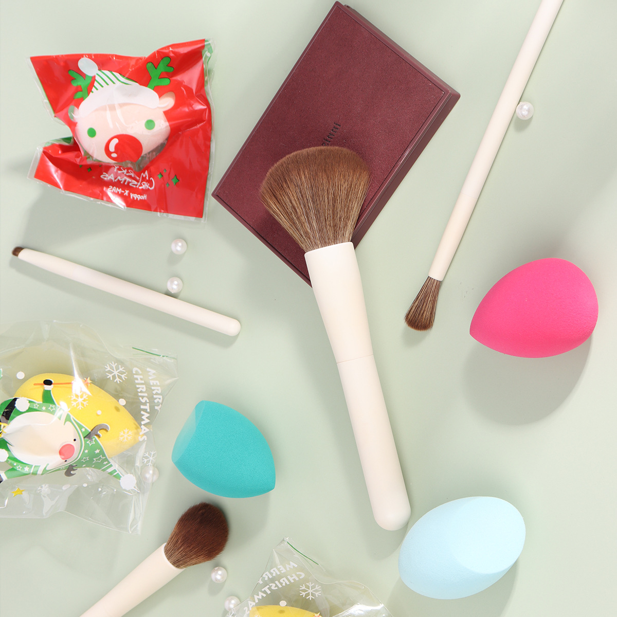 Zhuolya nueva Navidad belleza huevo maquillaje acabado esponja sin polvo super suave maquillaje huevo gota de agua soplo de polvo