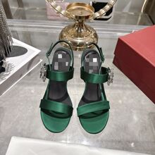 2026�紺�߰汾RV�¿ɫ��zˮ荿�r�м��߸���Ь�_�R��Ь