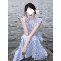 スーパーフェアリー優しいスタイルファッショナブルなハイエンドブルーVネックドレス女性の夏の韓国スタイルスリム気質ミドル丈スカート