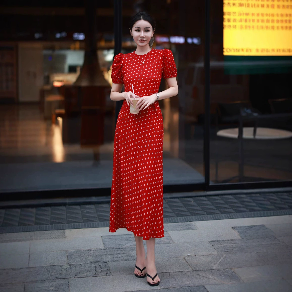 Летнее платье в горошек, европейский стиль, французская мода, высокое качество, белый цвет, тонкое, коллекция 2025 года.