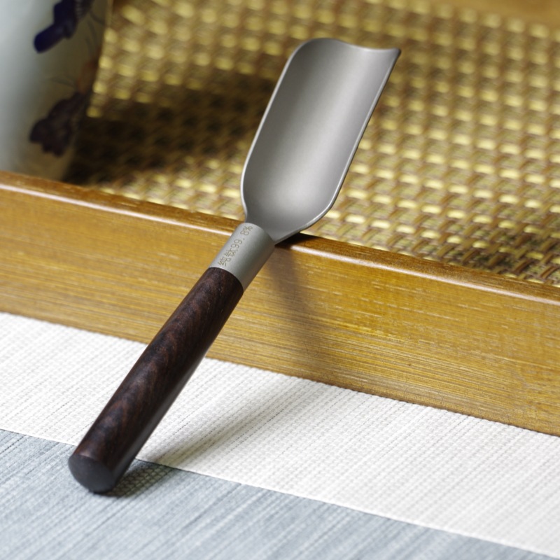 순수 티타늄 로즈우드 라운드 핸들 티스푼